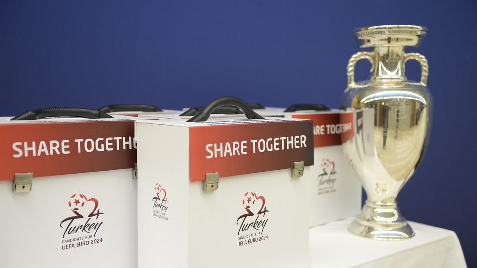 EURO 2024'ün ev sahibi belli oluyor