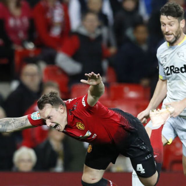 United'a şok! Kupadan elendiler