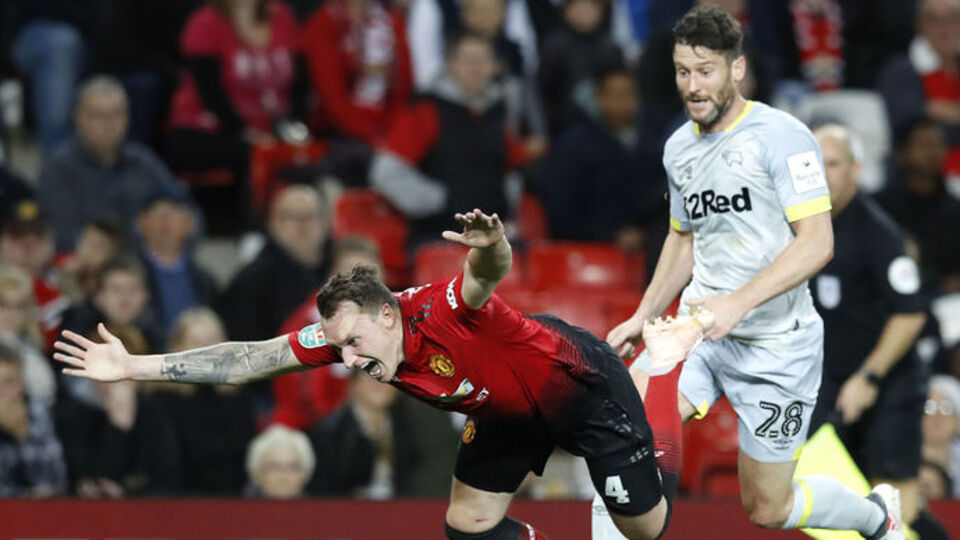 United'a şok! Kupadan elendiler
