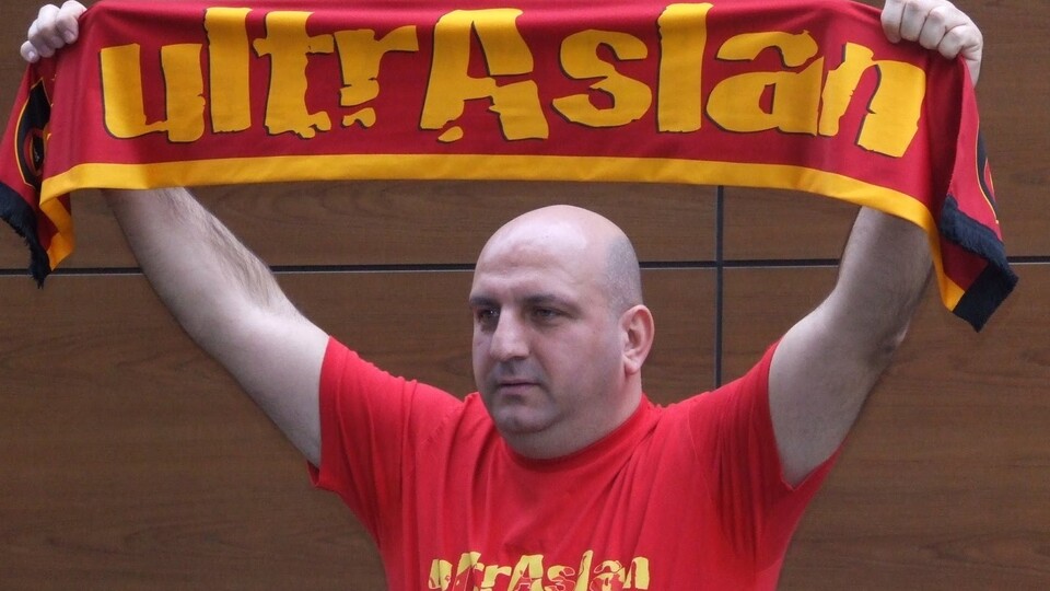 Alpaslan Dikmen kimdir?