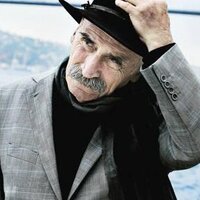 Tuncel Kurtiz kimdir?