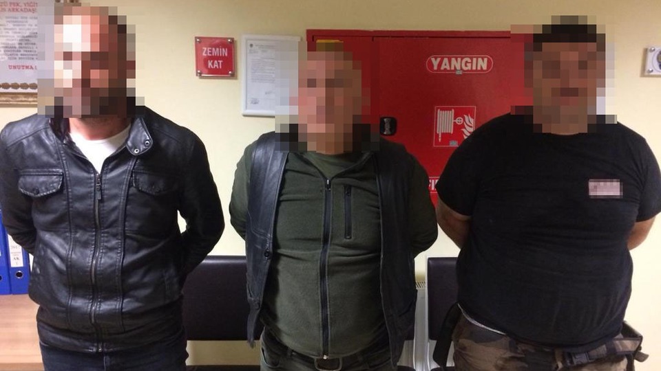 Polise siren çalan araç şoku!