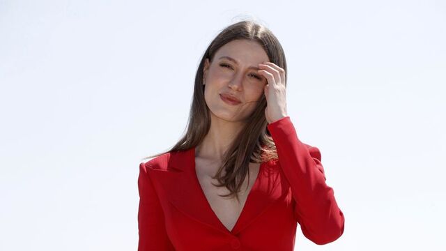 Serenay dijitali sevdi