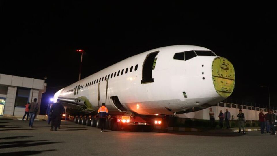 Millet kıraathanesi yapılacak uçağın nakil işlemi tamamlandı