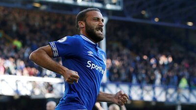 Cenk Tosun sahnede!