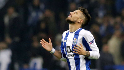 Alex Telles'e büyük onur!