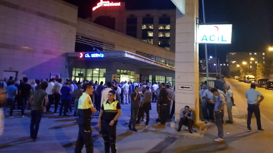 Çifti mutlu günlerinde kaza ayırdı