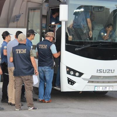FETÖ operasyonunda 25 kişi gözaltında