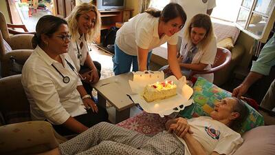 'Asırlık nineye' sürpriz!