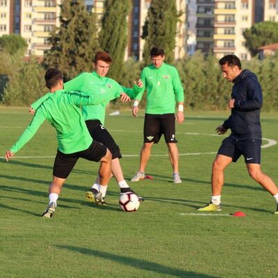 Akhisarspor, Standard Liege maçı hazırlıklarına başladı