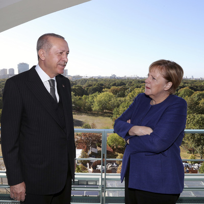 Erdoğan'dan Merkel'e: Bizim grup da 'smaller' olsun