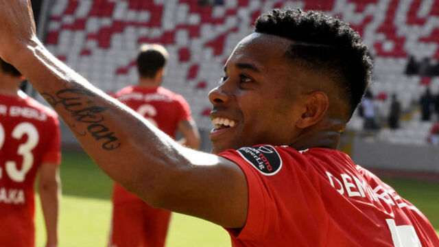 Robinho suskunluğunu bozdu