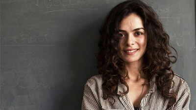 Özge Özpirinçci kimdir?