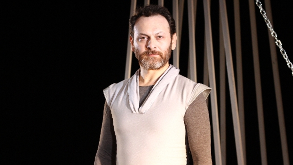 Devrim Özder Akın kimdir?