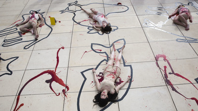 Bugün Dünya Hayvan Günü… Onları yiyerek, giyerek de haklarını savunabilir miyiz?