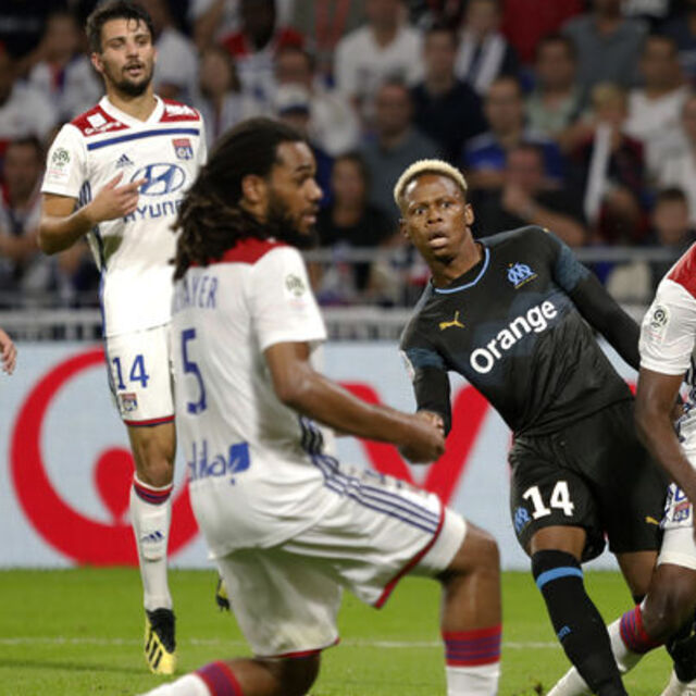 Lyon liderliğini sürdürdü