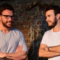 Ceceli ve Akçıl garson oldu