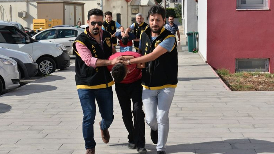 Polisten hırsıza 'Instagram' kıskacı!