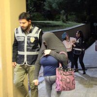 Fuhuş operasyonunda hamile kadın da yakalandı!