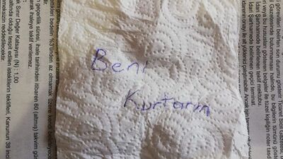 Bir peçete hayatını kurtardı!