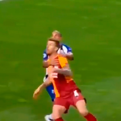 Oliver penaltıyı vermedi!