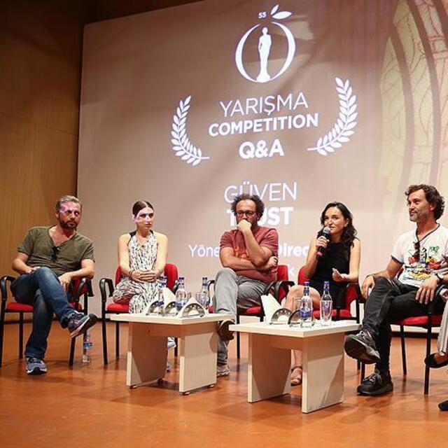 "Sinema sektöründe kadın olmak zor"