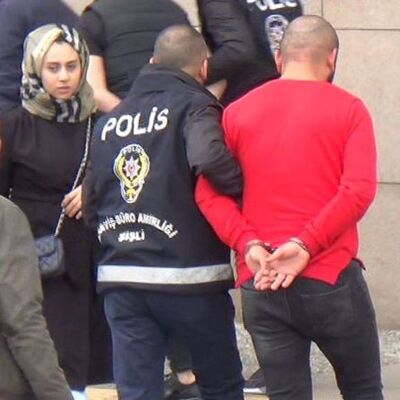 Dalga geçmişlerdi, bugün ters kelepçeyle götürüldüler