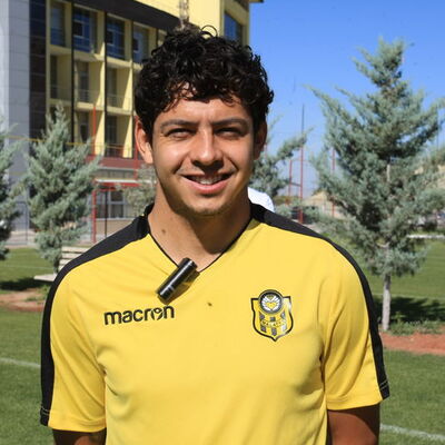 "Oynadığım mevkiye kolay adapte oluyorum"