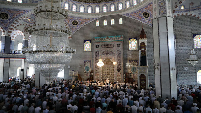 Bursa Cuma namazı saati