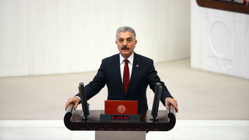 MHP'den Akşener'e 'Küçük ortak' tepkisi