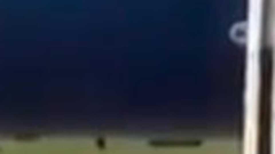 Trump başkanlık uçağına tuvalet kağıdıyla bindi!