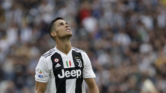 Cristiano Ronaldo'nun başı sponsorlarla dertte!