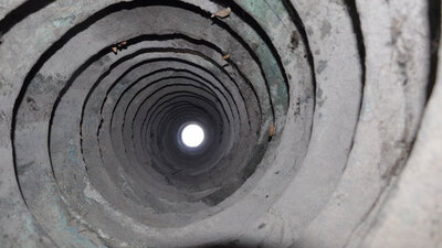 Sultanahmet'te yüzyıllardır duruyor! Önlem alınmazsa yok olacak!