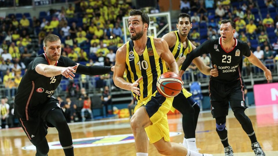 Sezonun ilk derbisi Fener'in