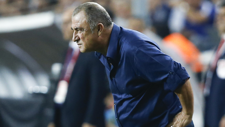 "Donk' diye kafayı vurdu!"