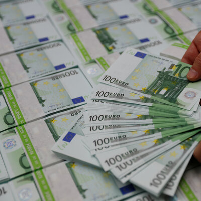 Yabancı futbolcuların sözleşmeleri döviz cinsinden yapılabilecek