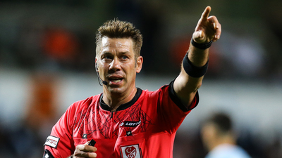 Maçta iki kırmızı VAR!