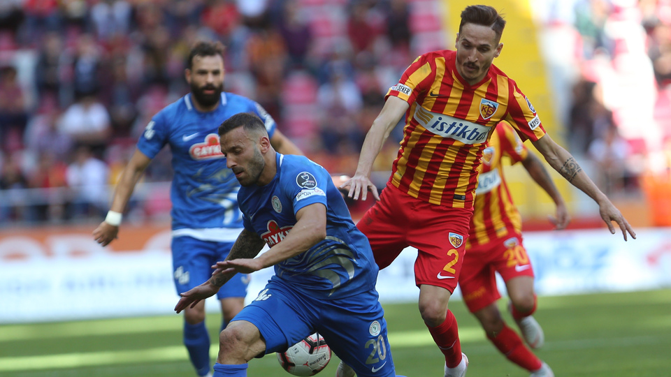 4 gol 2 kırmızı VAR!