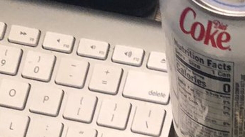 Babasının parasını böyle doğradı!
