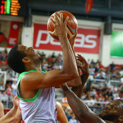 Tofaş farklı başladı!