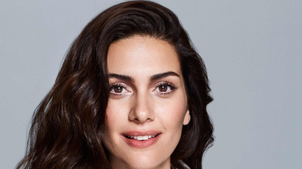 Bergüzar Korel kimdir?