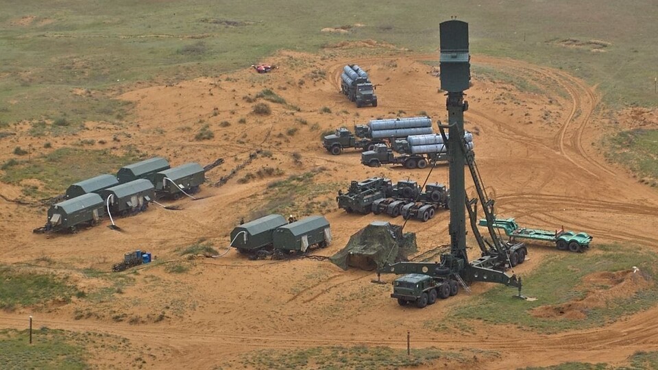 Rusya'dan S-300 ve S-400 tatbikatı!