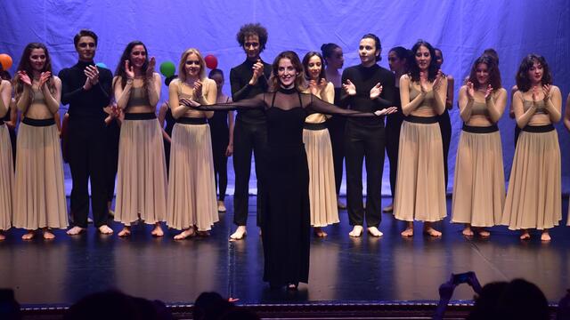 Mercan Selçuk'tan dansçıların hikâyesi
