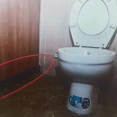 Karargah emniyet subayına, kadın personeli tuvalette görüntülemekten dava