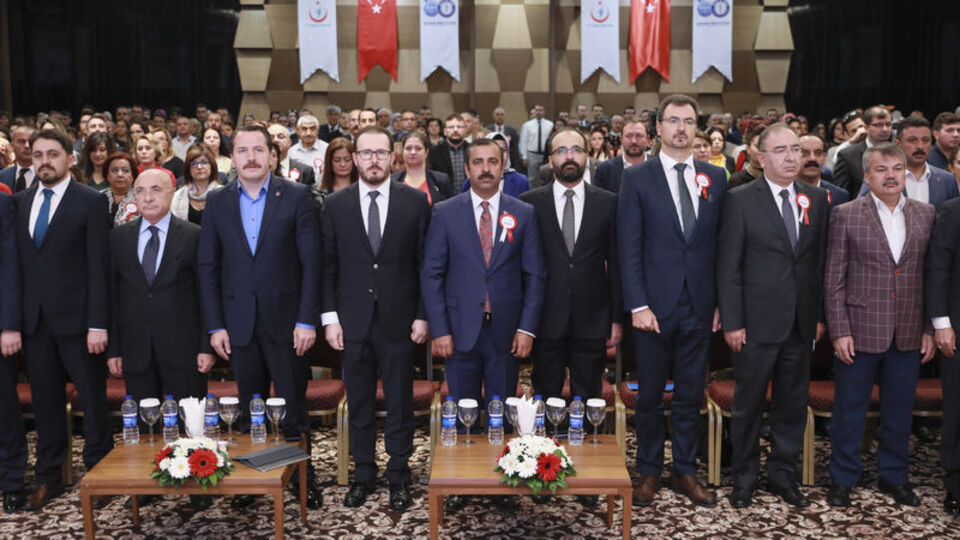 "Sağlıkta milli bir politika izlendi"