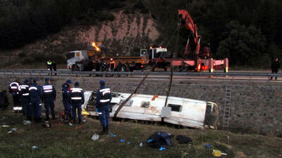 Paçasına yapıştı hayatta kaldı! Kaza yerinde inanılmaz olay...