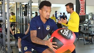 Fenerbahçe, günü çift idmanla geçirdi