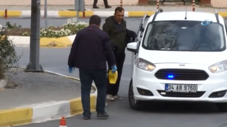 'Baba yapma' diyen çocuğuna da acımadı!