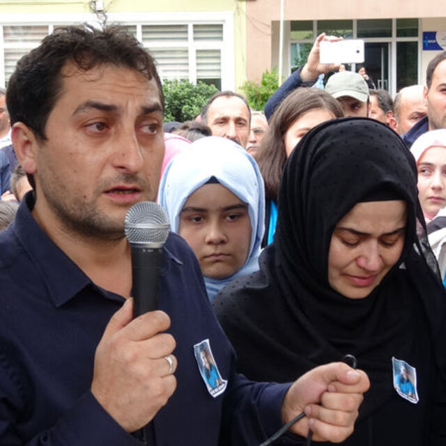 Dediğini yaptı, herkesi topladı! Gözyaşları sel oldu
