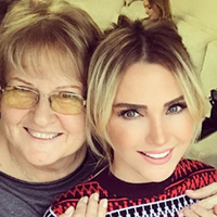 Ece Erken'den annesine sert yanıt